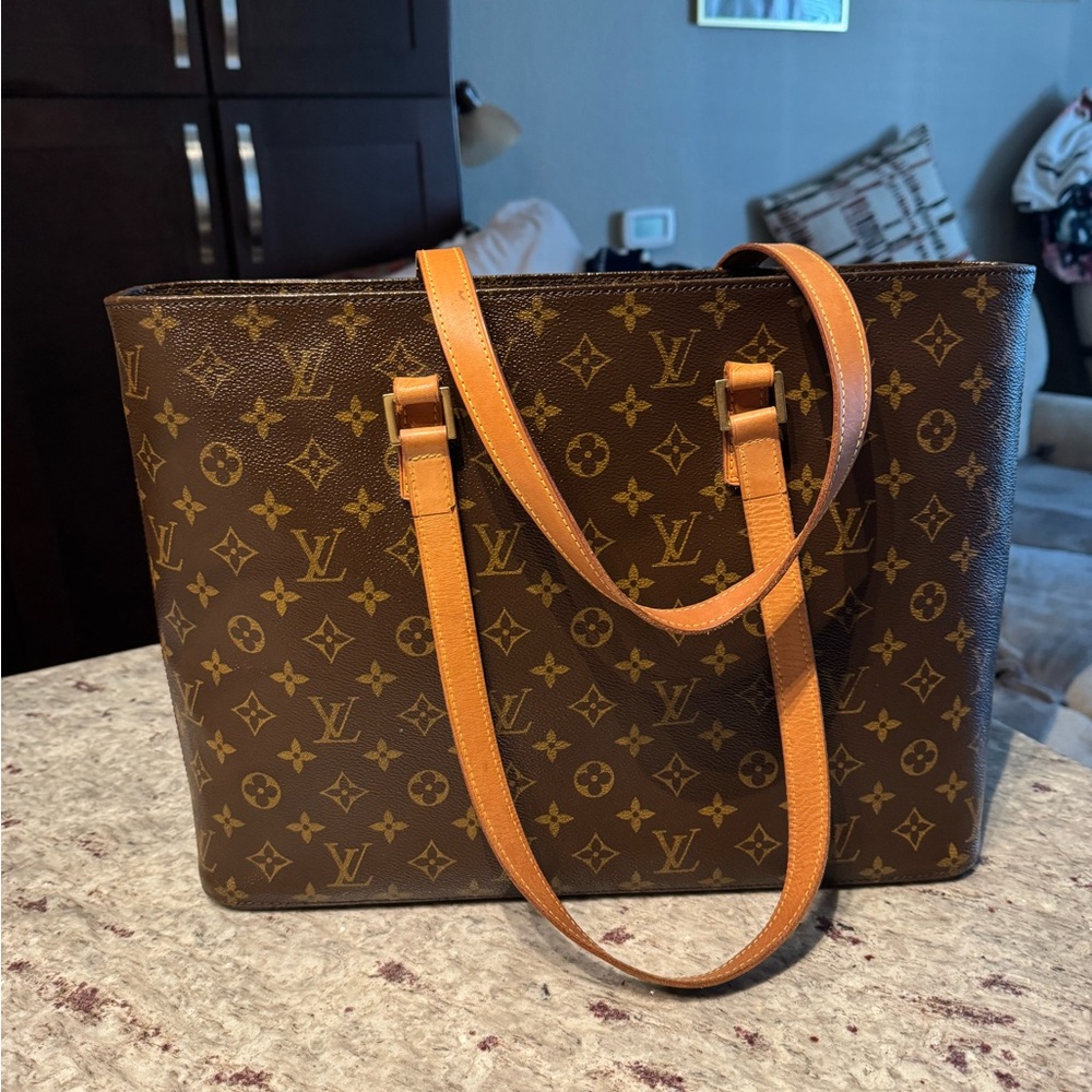 Louis Vuitton Monogram LUCO Tote